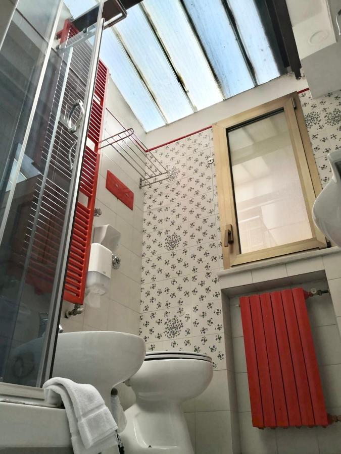 شقة 8- Tourist House Bologna - Light House - Self Check-In المظهر الخارجي الصورة
