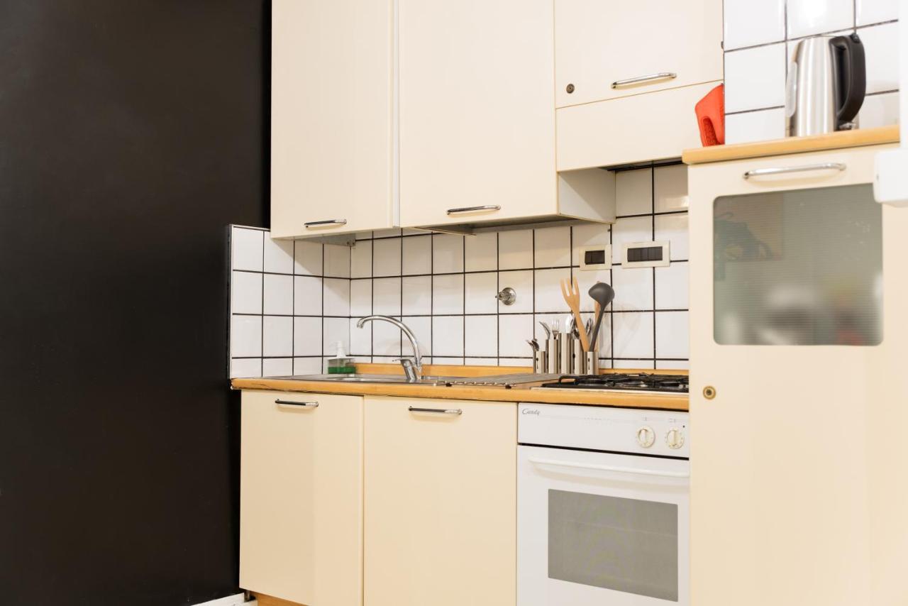 شقة 8- Tourist House Bologna - Light House - Self Check-In المظهر الخارجي الصورة