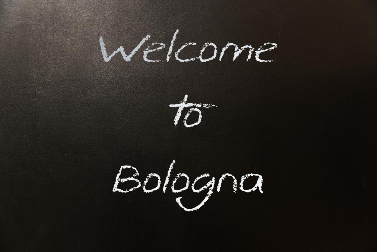 شقة 8- Tourist House Bologna - Light House - Self Check-In المظهر الخارجي الصورة