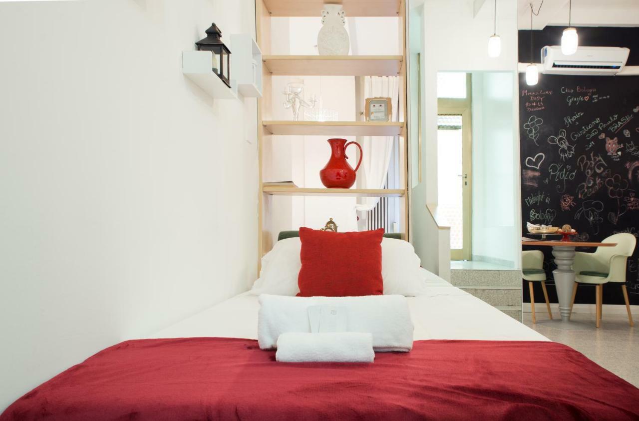 شقة 8- Tourist House Bologna - Light House - Self Check-In المظهر الخارجي الصورة